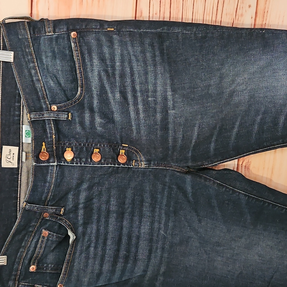 Excellent Unused Condition "J Crew Denim" Dark Wash Button Up Jeans! Sz 32 waist - Picture 3 of 5